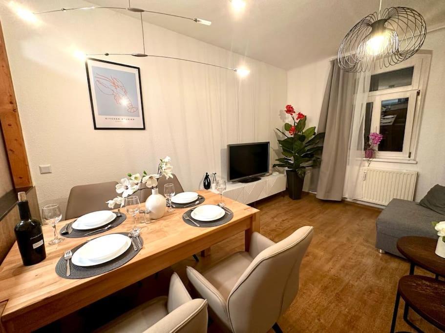 Modern Eingerichtete Wohnung Im Stadtzentrum Zittau Kostenloser Parkplatz Kültér fotó